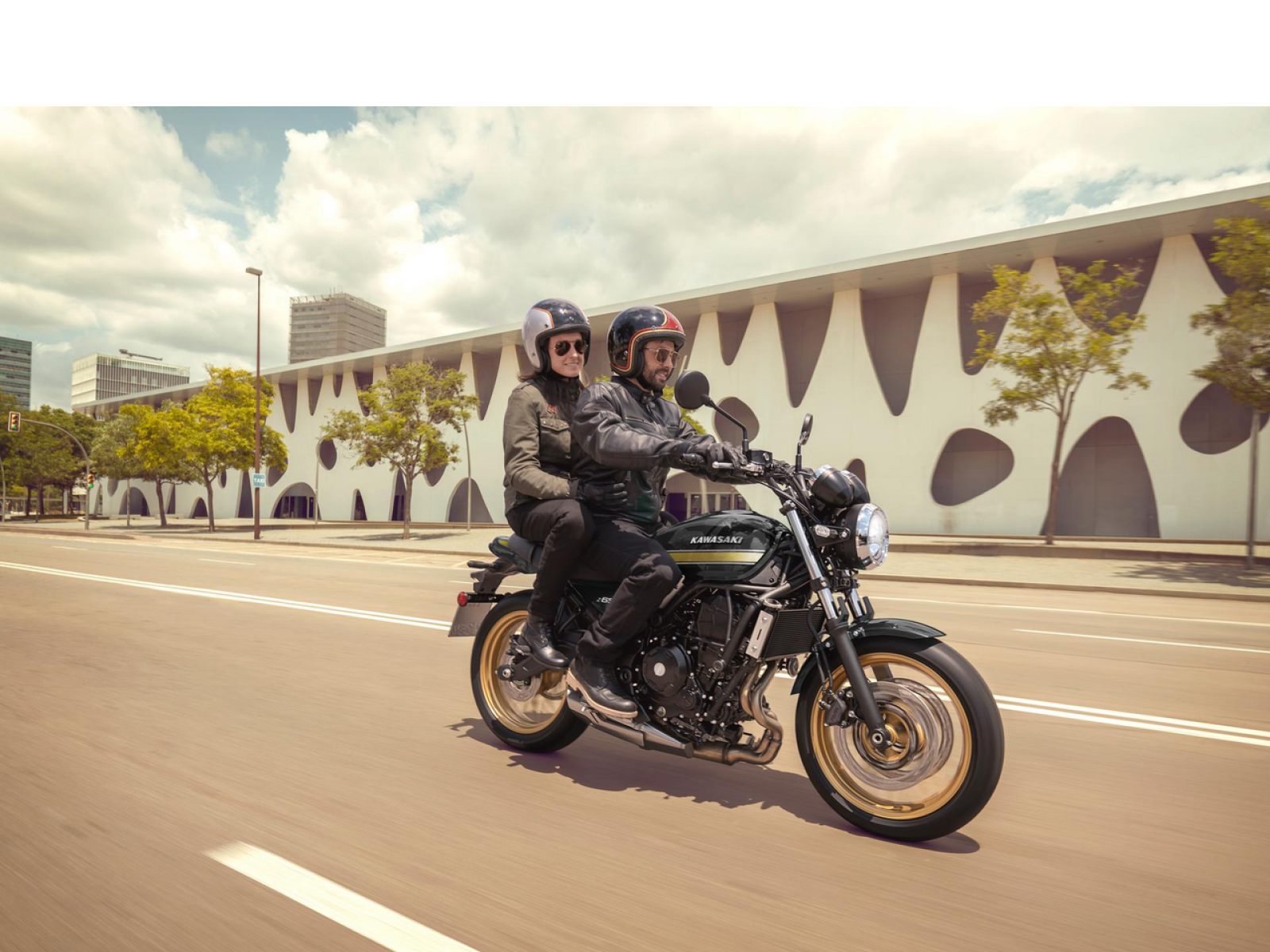 Мотоцикл KAWASAKI Z650 RS (Ebony) 2025